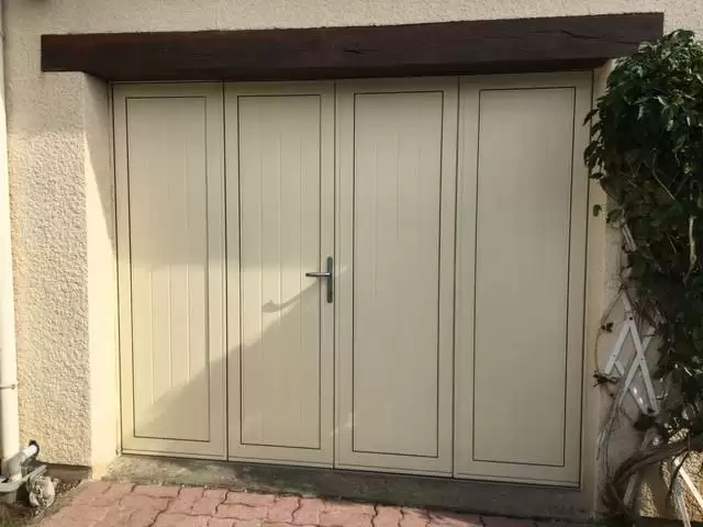 Vente et pose de portes de garage fabrication Française sectionnelles sur Rouen 76000 en Seine-Maritime, Normandie Vente et pose de portes de garage fabrication Française sectionnelles sur Rouen 76000 en Seine-Maritime, Normandie