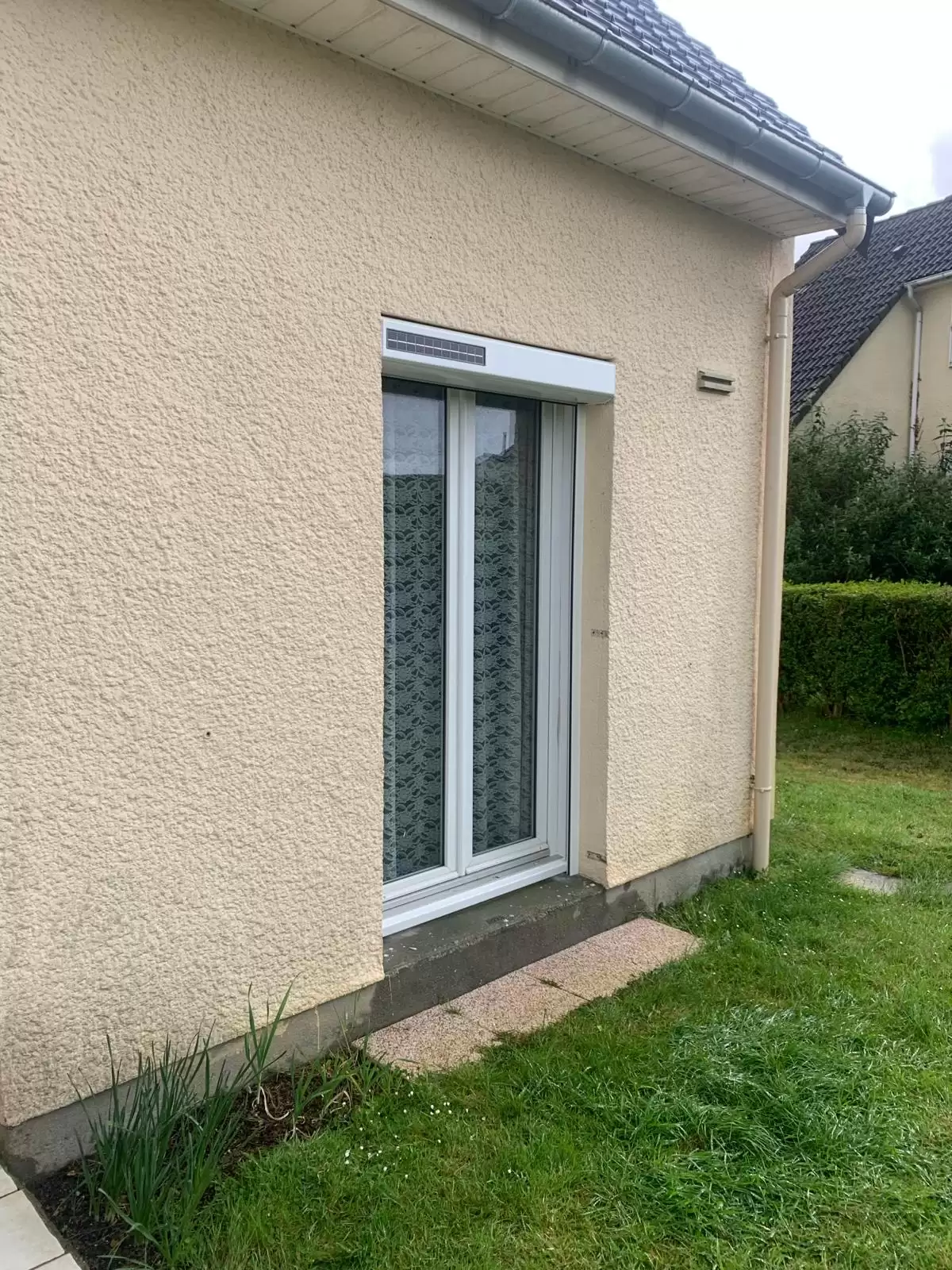 Installation de 7 volets roulants solaires Installation de 7 volets roulants solaires