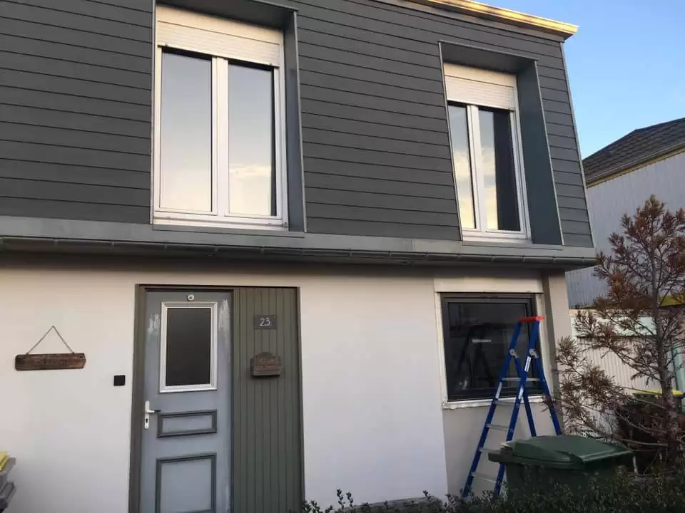 Vente et installation d'une véranda aluminium pour maison contemporaine à Barentin proche Rouen en Normandie Vente et installation d'une véranda aluminium pour maison contemporaine à Barentin proche Rouen en Normandie