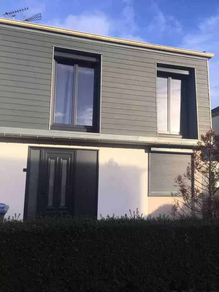 Vente et installation d'une véranda aluminium pour maison contemporaine à Barentin proche Rouen en Normandie Vente et installation d'une véranda aluminium pour maison contemporaine à Barentin proche Rouen en Normandie