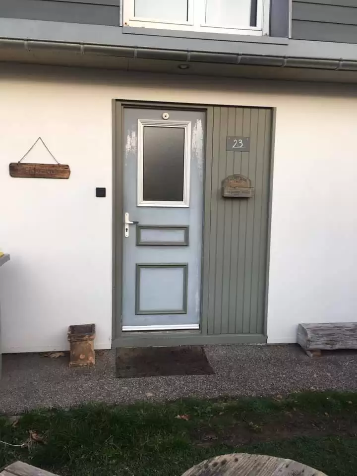Vente et installation d'une véranda aluminium pour maison contemporaine à Barentin proche Rouen en Normandie Vente et installation d'une véranda aluminium pour maison contemporaine à Barentin proche Rouen en Normandie