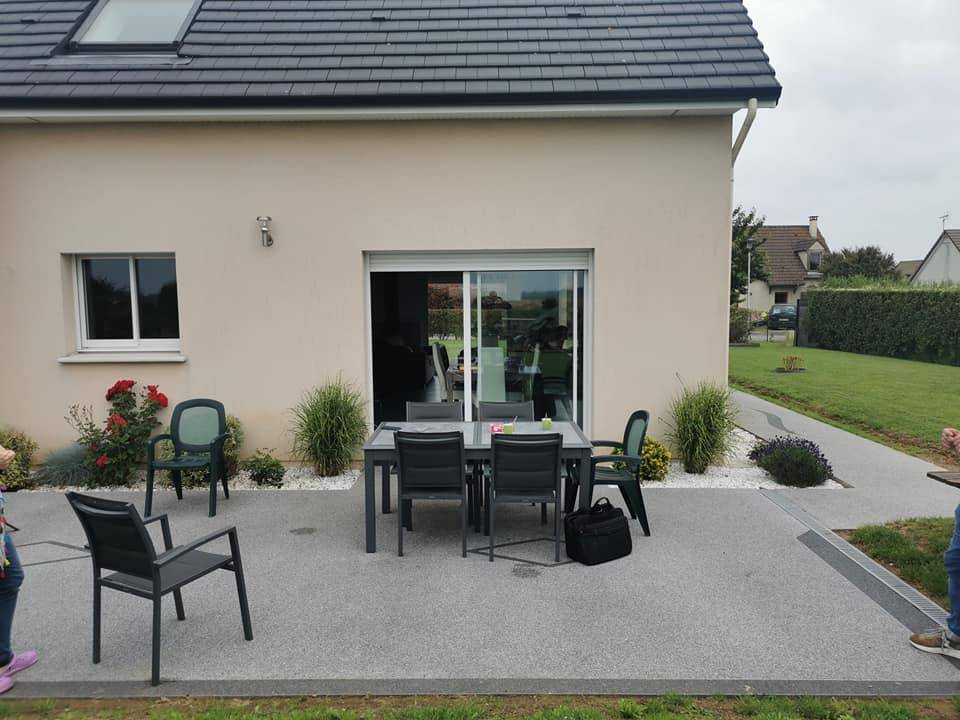 Pose d’une pergola bioclimatique en Seine-Maritime (76)