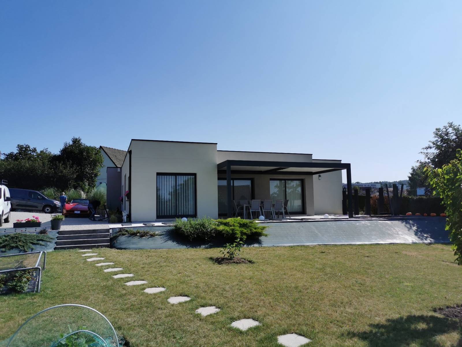 Vente et pose d'une pergola bioclimatique proche Dieppe