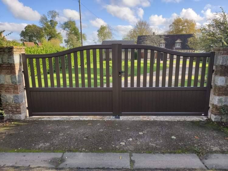 Installation d’un portail à Tocqueville-en-Caux en Seine-Maritime (76)