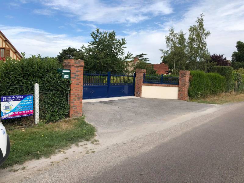 Faire installer un portail coulissant en aluminium bleu à Saint-Pierre-De-Manneville 76