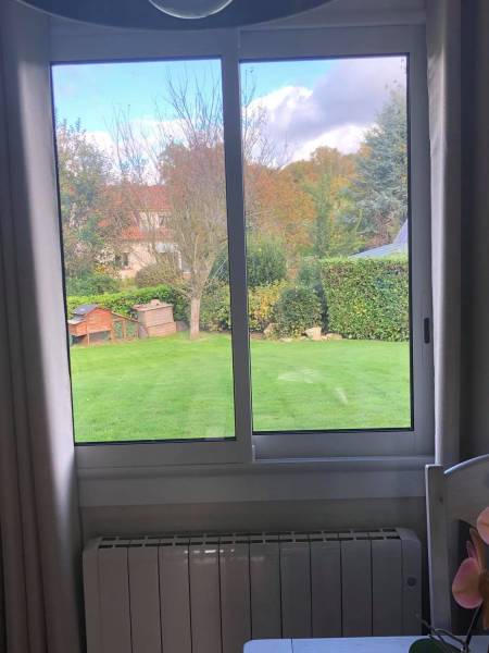 Installation de menuiseries coulissantes en aluminium blanc à Montigny 76480