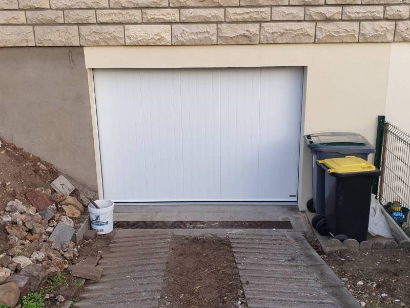 Installation d'une porte de garage à Saint-Étienne du Rouvray proche de Grand-Quevilly 