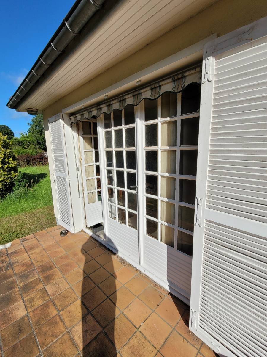 Installation d'un coulissant aluminium blanc 2 vantaux, proche de Dieppe (76)