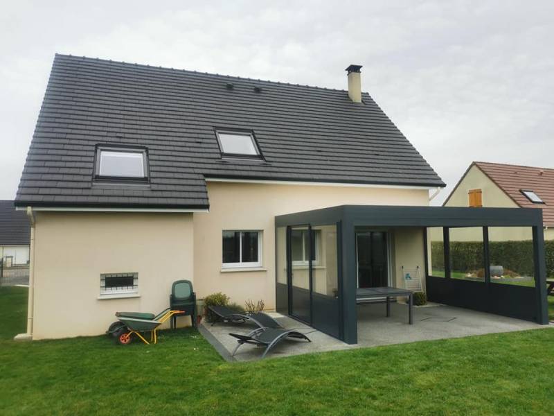 Pose d’une pergola bioclimatique en Seine-Maritime (76)