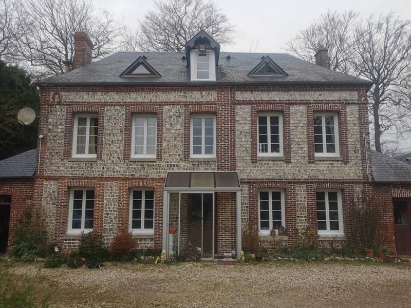 Pose de menuiseries en PVC blanc en Seine-Maritime (76)