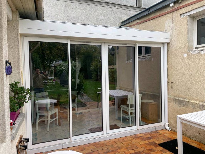 Fourniture et pose d’une véranda blanche en aluminium à Rouen dans le 76