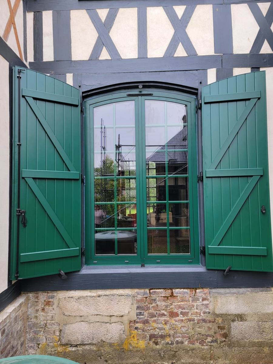 Fourniture et pose de volets battants cintrés à Luneray dans le 76