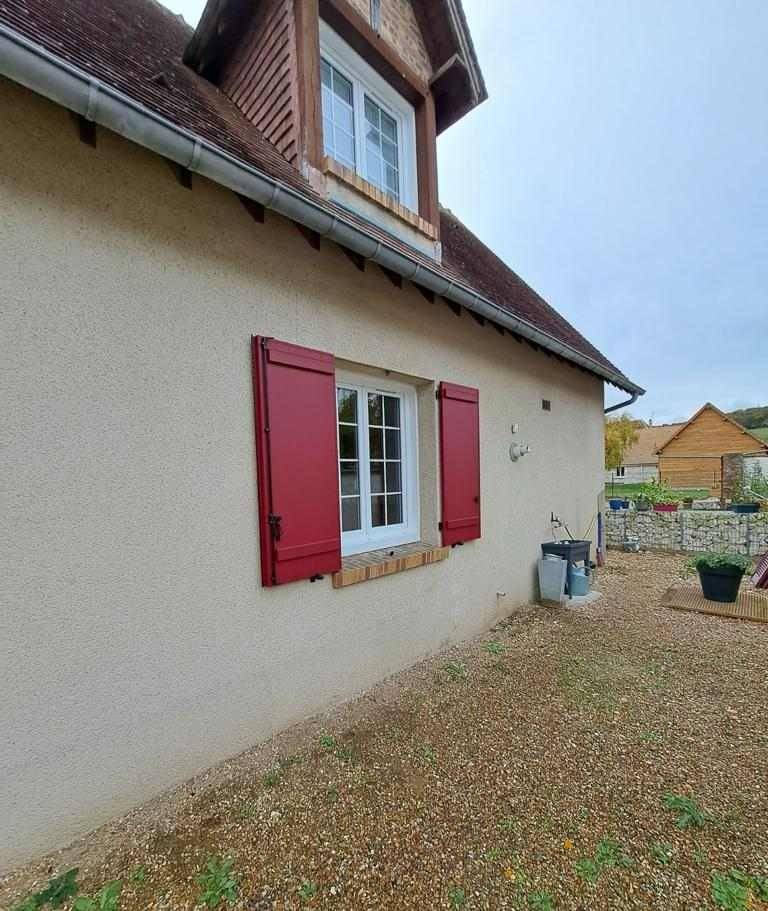 Fourniture et pose de volets battants à Lery dans le 27