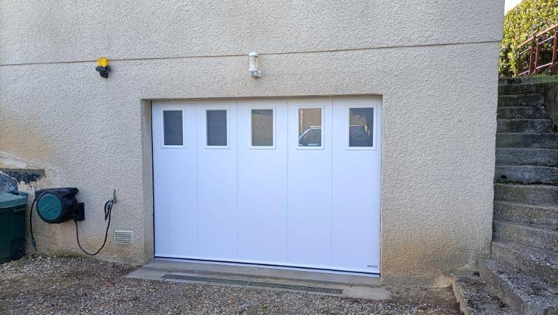 Fourniture et pose d’une porte de garage motorisée à Saint Valery en Caux dans le 76