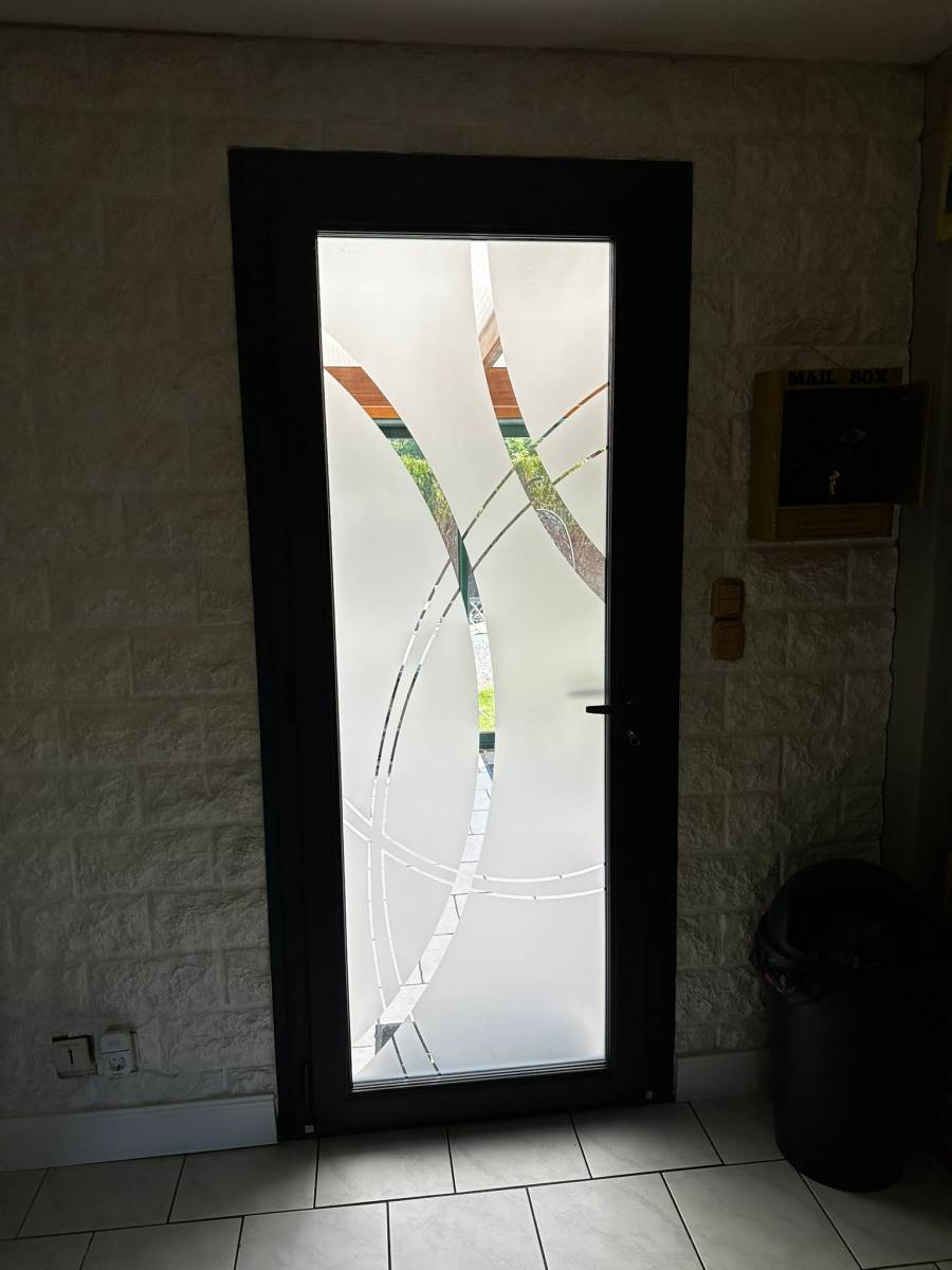 Vue intérieure Porte d'entrée vitrée marque Verrissima 