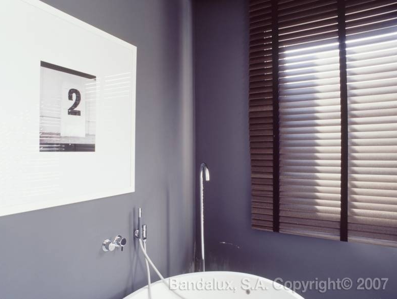 Store vénitien blanc proche de Dieppe