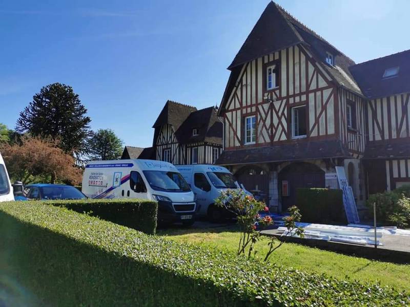 Rénovation et pose de menuiseries PVC blanc à Louvetot