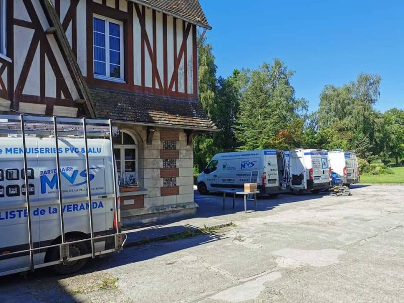 Rénovation et pose de menuiseries PVC blanc à Louvetot