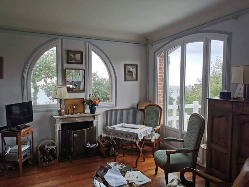 Pose de menuiseries cintrées en PVC blanc