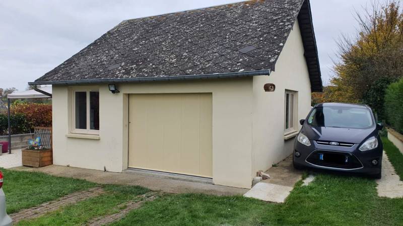 Pose d'une porte de garage à Villers-Ecalles à côté de Barentin