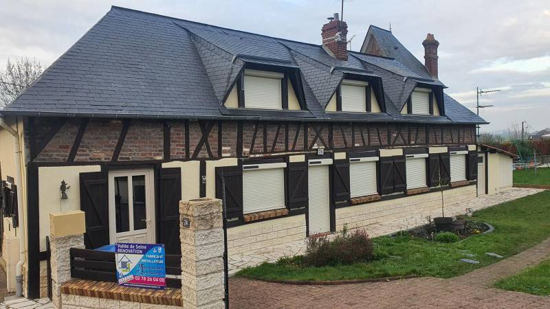 Pose de volets roulants solaires dans une maison à Villers-Ecalles à côté de Barentin