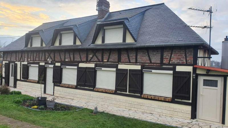 Pose de volets roulants solaires dans une maison à Villers-Ecalles à côté de Barentin