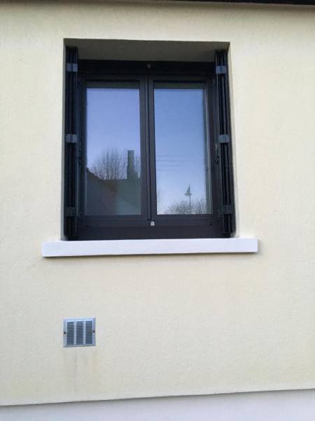 Remplacement des menuiseries PVC noir avec changement des tapées de persiennes sur Rouen
