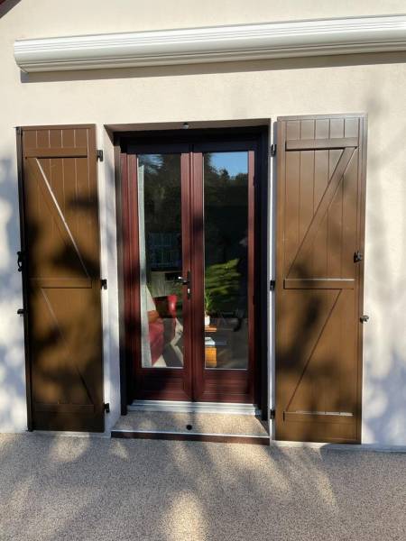 Pose de volets battants en aluminium à Franqueville-St-Pierre