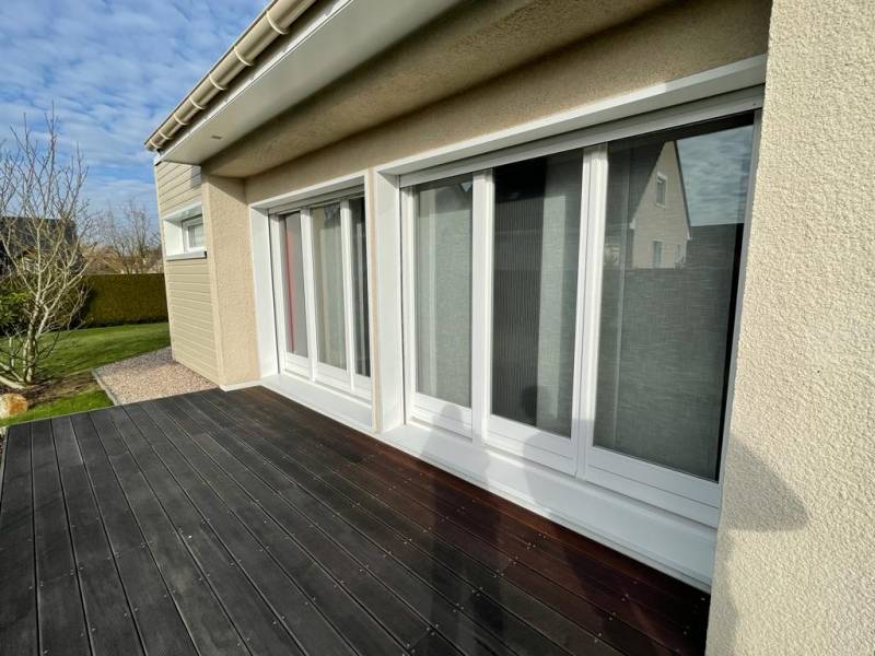 Installation de coulissant aluminium 2 vantaux à côté de Tourville-la-rivière 76