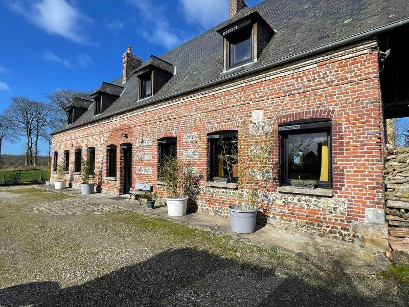 Fourniture et pose de menuiserie avec volet roulants solaires à Tourville-sur-arques 76
