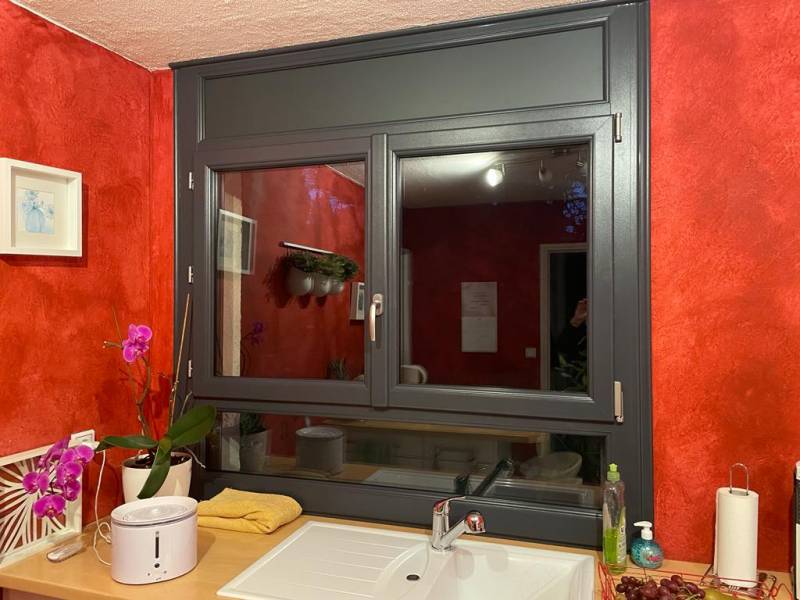 Installation de menuiseries PVC 7016 dans le secteur de Rouen (76)