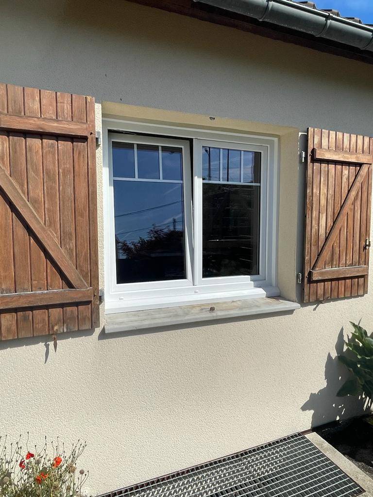 Rénovation de menuiseries PVC blanches avec petit-bois à Grand-Quevilly (76)