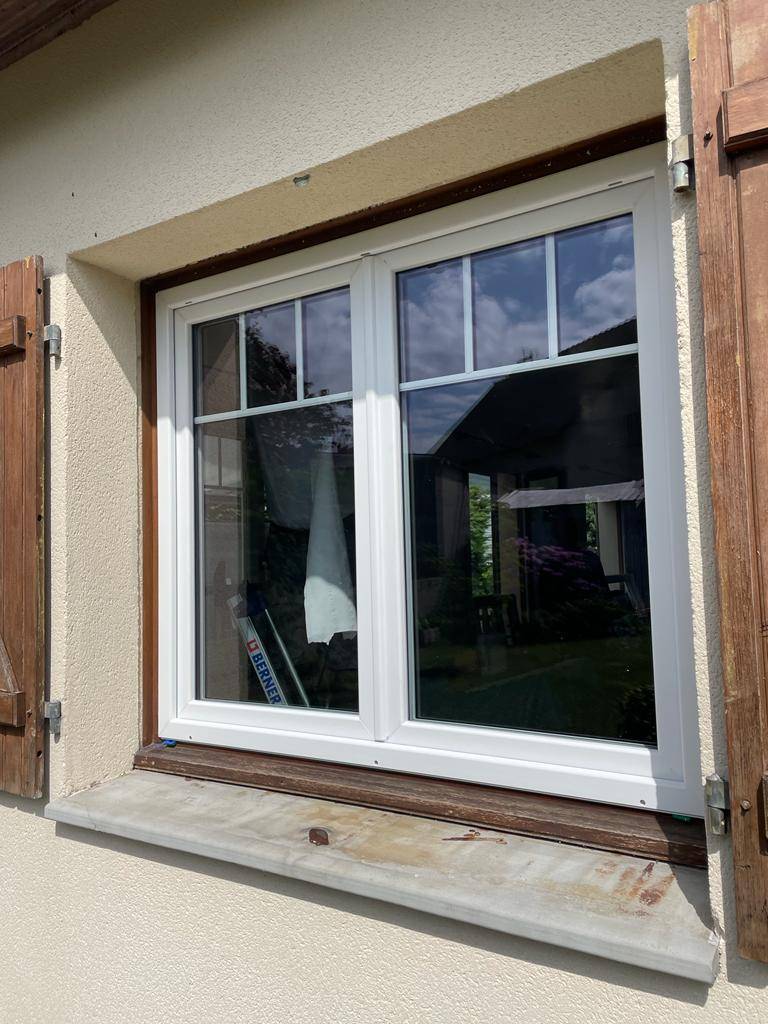 Rénovation de menuiseries PVC blanches avec petit-bois à Grand-Quevilly (76)