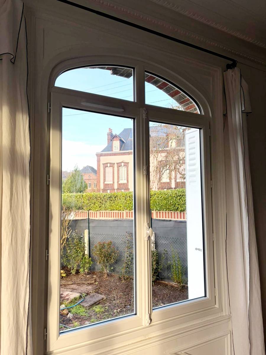 MENUISERIES PVC CINTRÉES