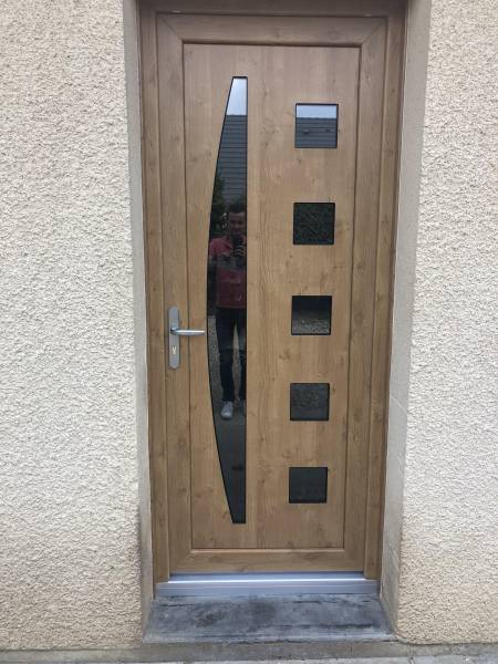 Porte d'entrée PVC chêne dorée proche de rouen