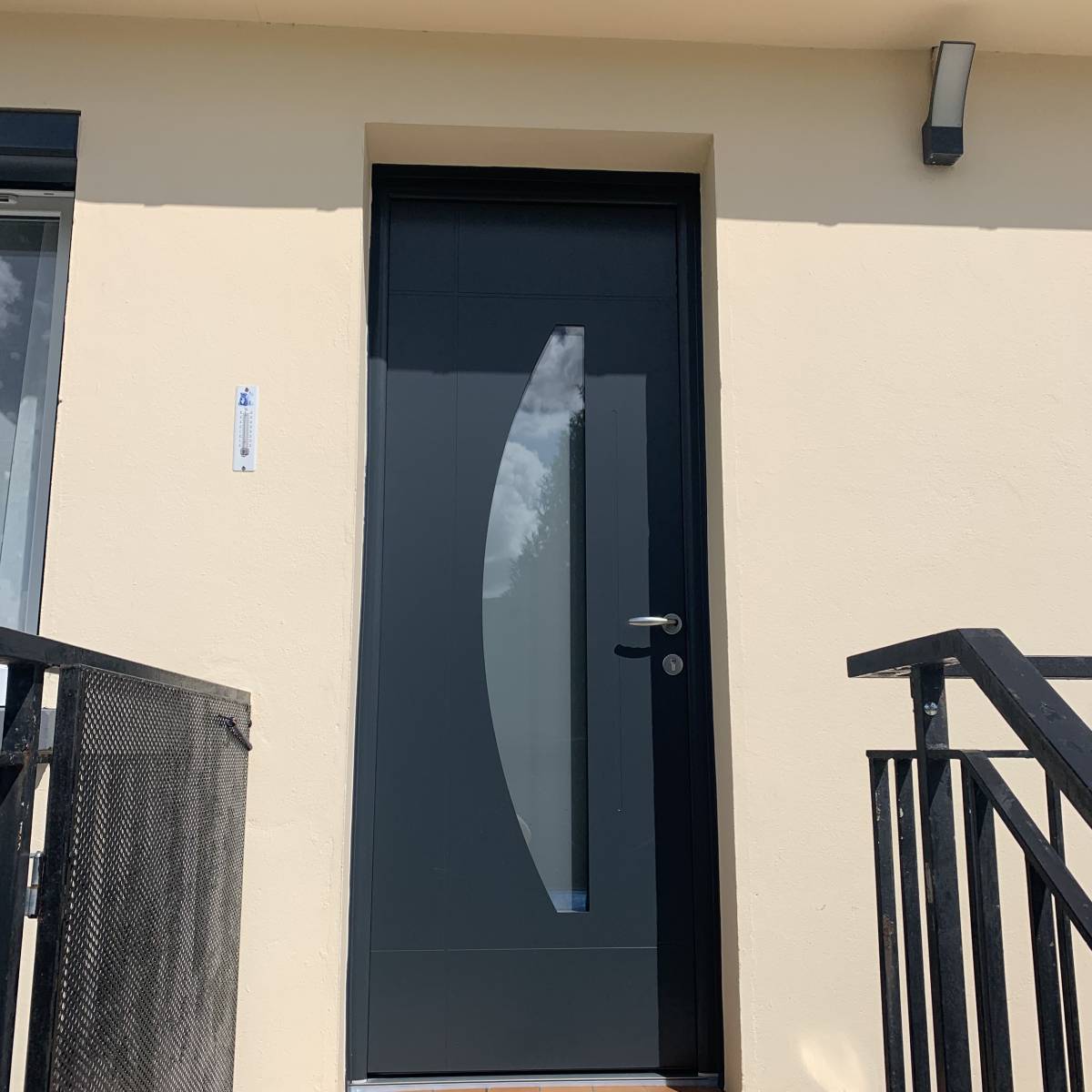 porte d'entrée moderne 