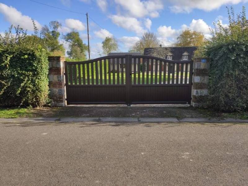 Installation d’un portail à Tocqueville-en-Caux en Seine-Maritime (76)