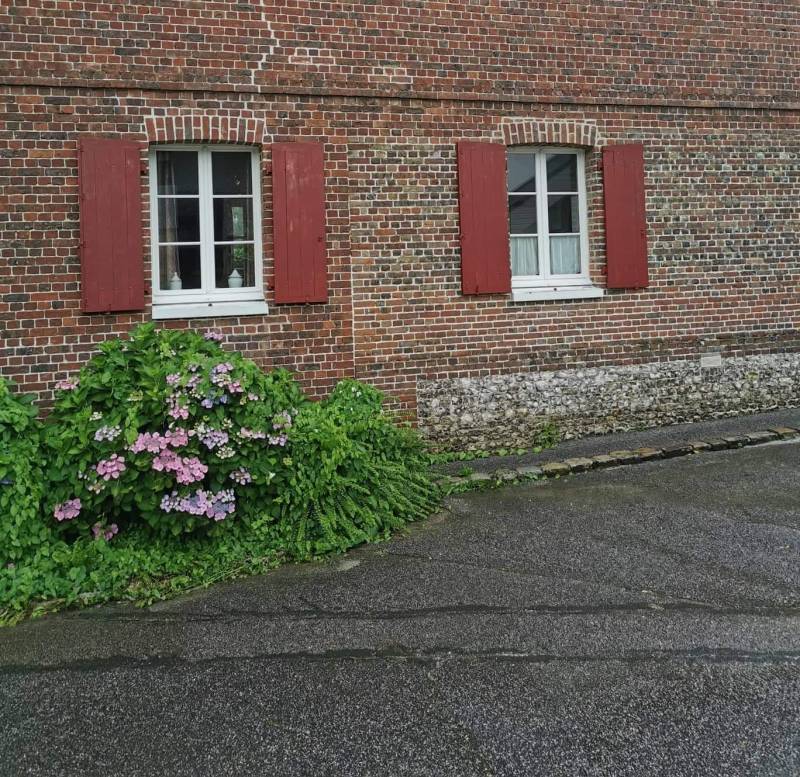 Pose de 14 menuiseries en aluminium gris anthracite à Offranville (76)